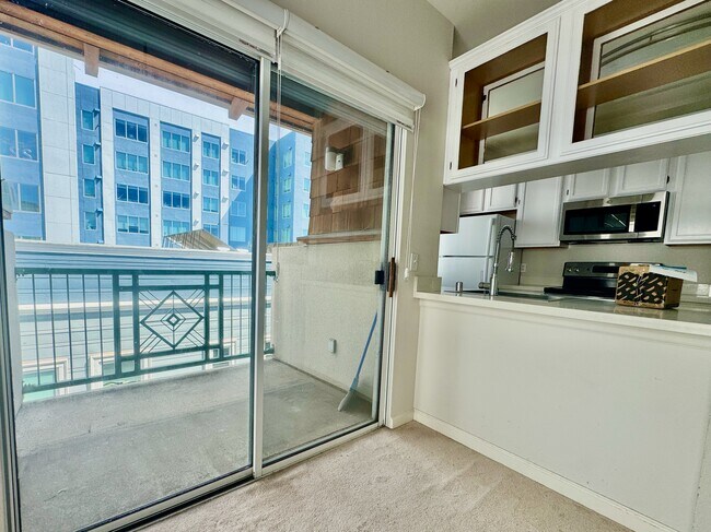 Photo - 2029 Channing Way Unidad 4D