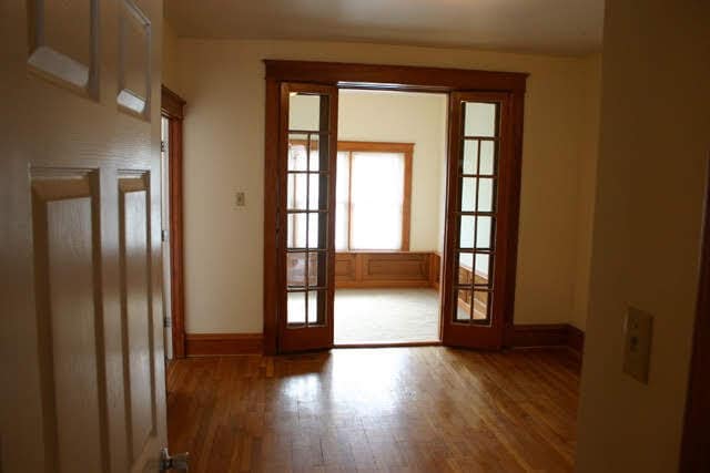 Building Photo - 5784 Pershing Ave Unit 1W