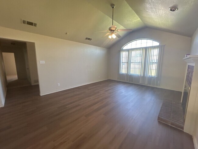 Photo - 1001 Clairidge Ave