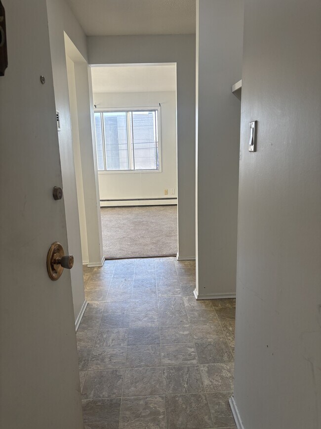 Photo - 12955-12101 101 St NW Unit 35