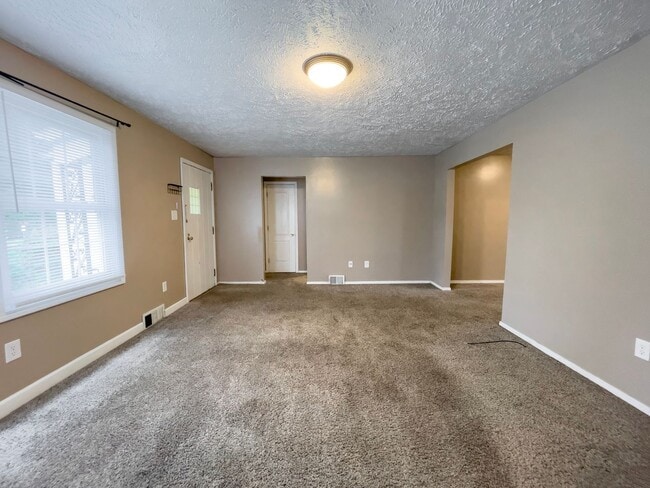 Photo - PRELEASING for AUGUST! Near to Campus