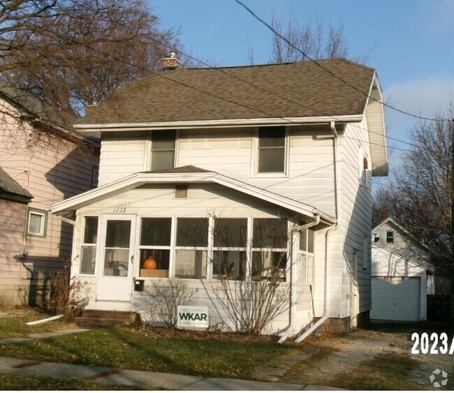 Building Photo - 1228 W Barnes Ave Rental