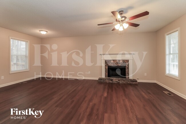 Photo - 100 Ivy Brook Dr
