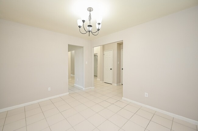 Photo - 18707 Majestic Vista Ln