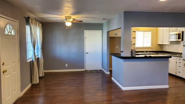 Photo - 1992 14th St