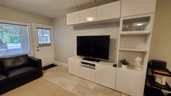 LIVING ROOM - 1008 SE 4th St Unit 1006