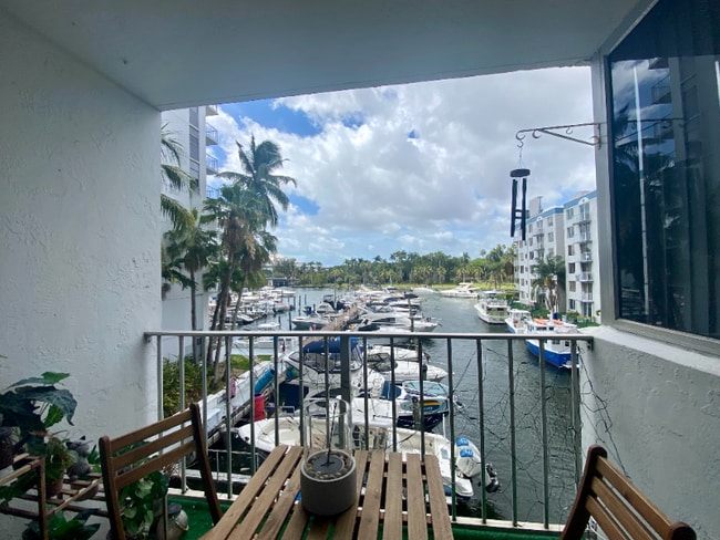 Photo - 1700 NW N River Dr Condo Unit 301