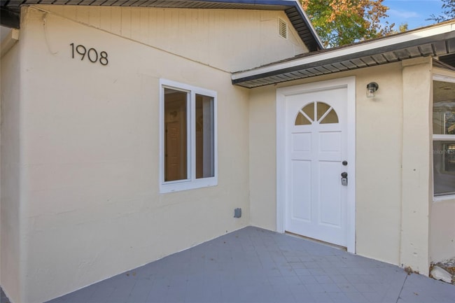 Photo - 1908 Macomber Ave