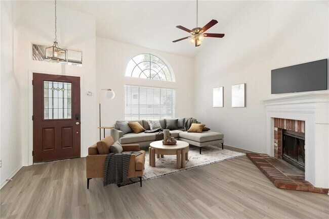 Photo - 9410 Calwood Cir