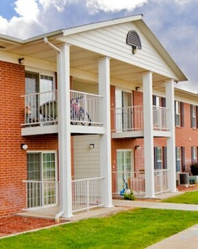 Neosho Meadows - Neosho Meadows Apartments
