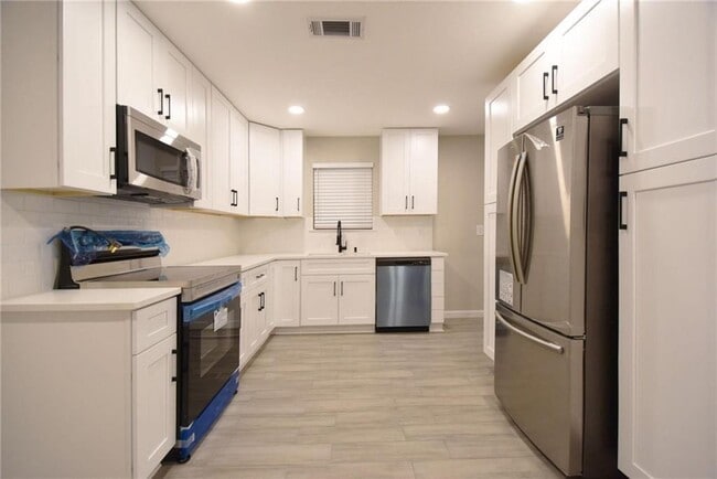 Building Photo - 8600 Fathom Cir Unit 1408 Rental