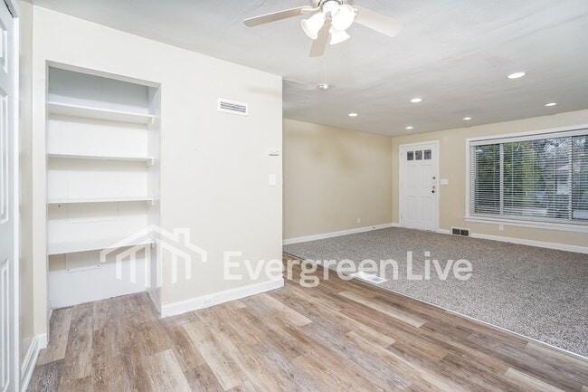 Photo - 5125 W Stark St