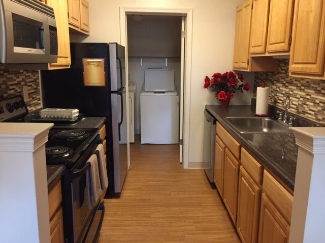 Winstead Village - Winstead Village Apartments