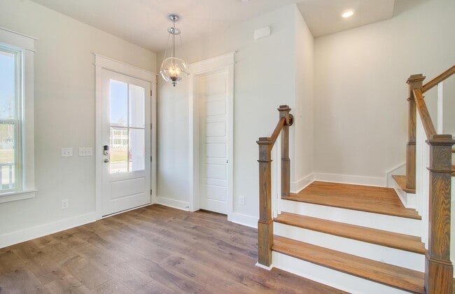 Photo - 302 Julian Hamlet