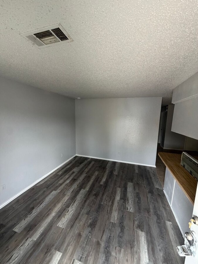 Photo - 1007-1009 Tierney Rd Unit 1007