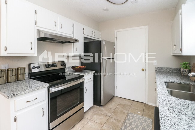 Photo - 1513 NE 6th St