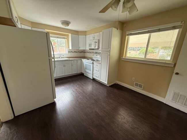Photo - BALANCE OF OCTOBER RENT FREE!! BRICK HOME ...