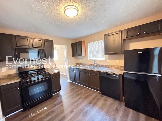 Photo - 6607 Ivy Log Dr SW