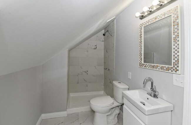 Photo - 791 Symmes Rd