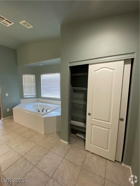 Building Photo - 5408 Indian Rose St Rental