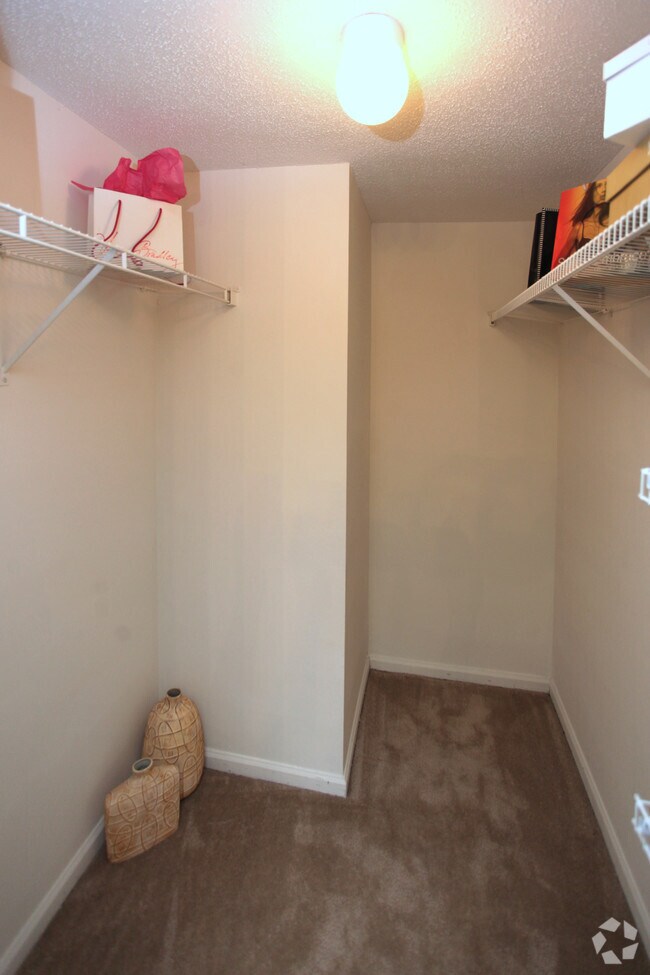 Beechwood Apartments For Rent in Greensboro, NC