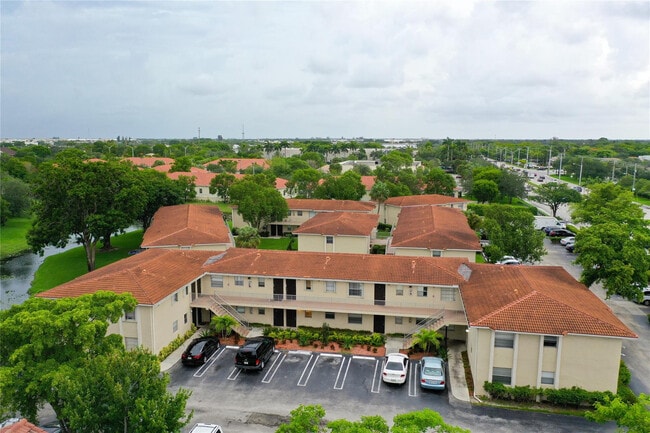 Building Photo - 3214 Coral Ridge Dr Unit 3214
