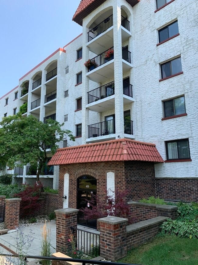Building Photo - 450 Plum Creek Dr Unit 206