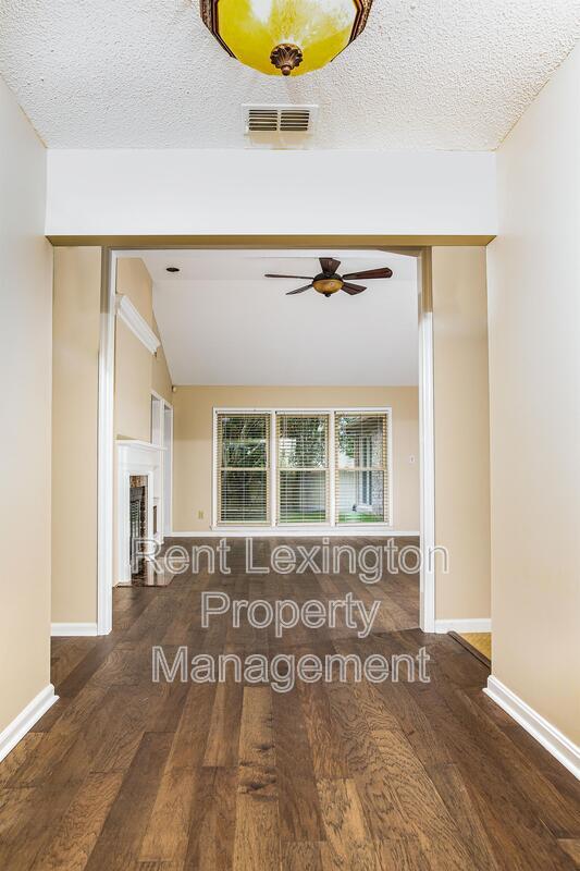 Photo - 4661 Saron Dr