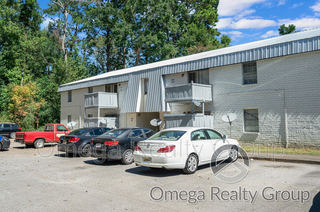 Photo - 425 Oakwood Ave Unit Apt 466