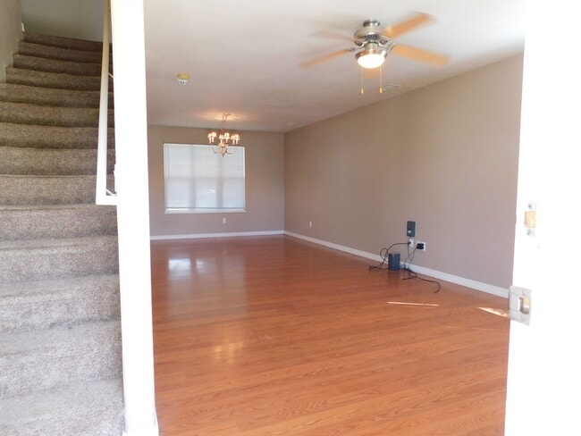 Photo - 1183 Inverness Way