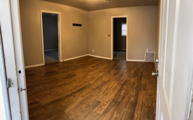 Photo - 212 S 5th St