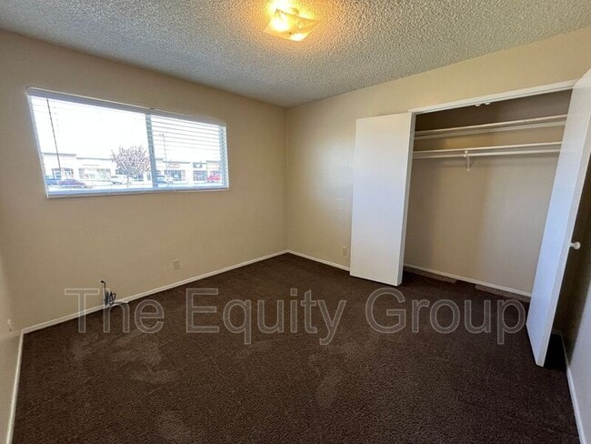 Photo - 1187 W Grand Ave