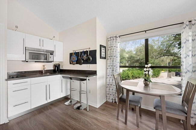 Photo - 11863 Wimbledon Cir Unit 543