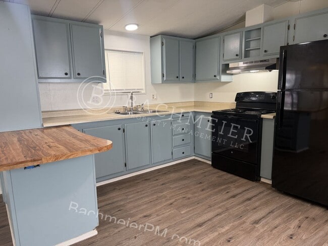 Photo - 2 Bedroom 2 Bathroom Single Family Home - Centrally Located