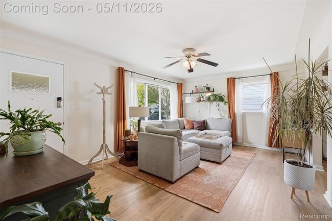 Photo - 1561 E Webster St