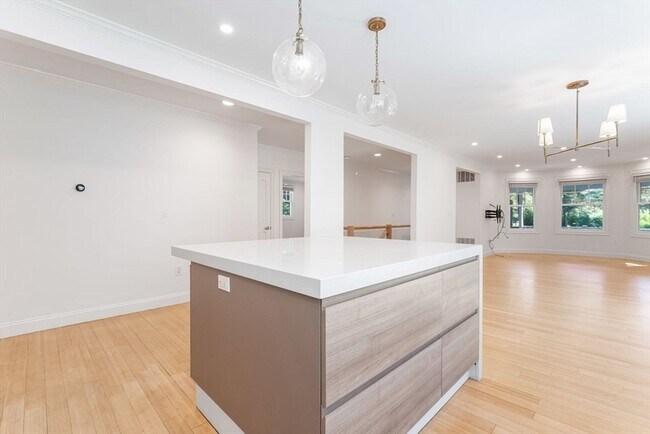 Photo - 75 Kenwood St