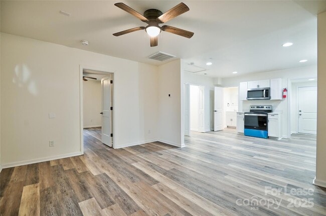 Photo - 313 Heyward St