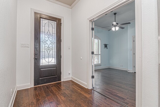 Photo - 5914 Llano Ct