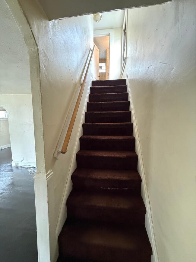Photo - 1485 E 172