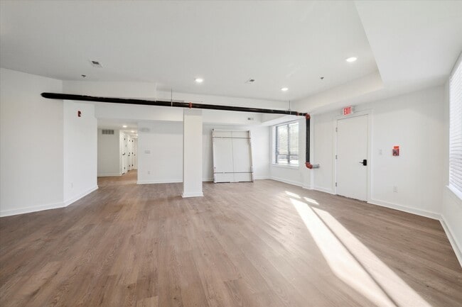 Photo - 1951 Point Breeze Avenue