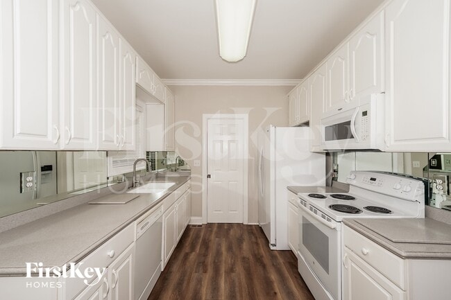 Photo - 1596 Mountain Lodge Trail