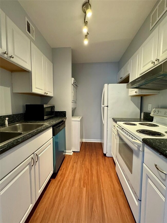 Photo - 10236 Twin Lakes Dr Unit 16H