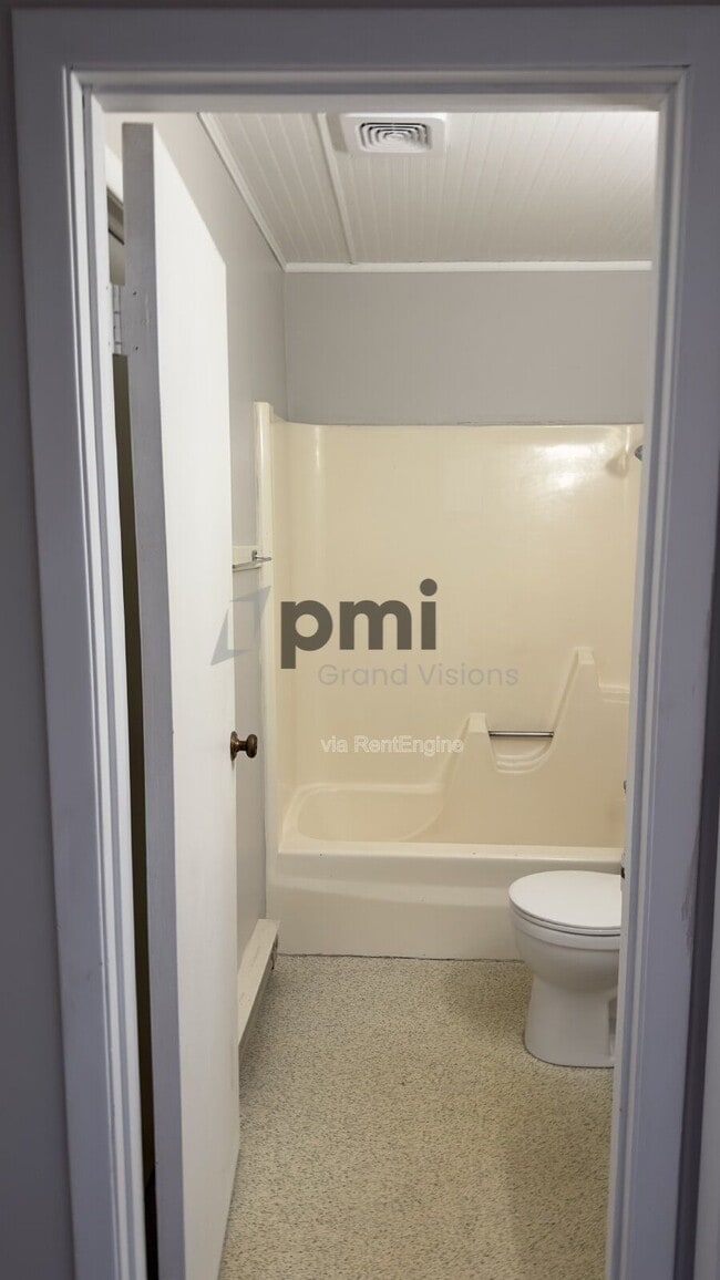 Photo - 24 W Buchanan Ave Unit 18