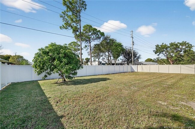 Photo - 1855 17th Ave SW