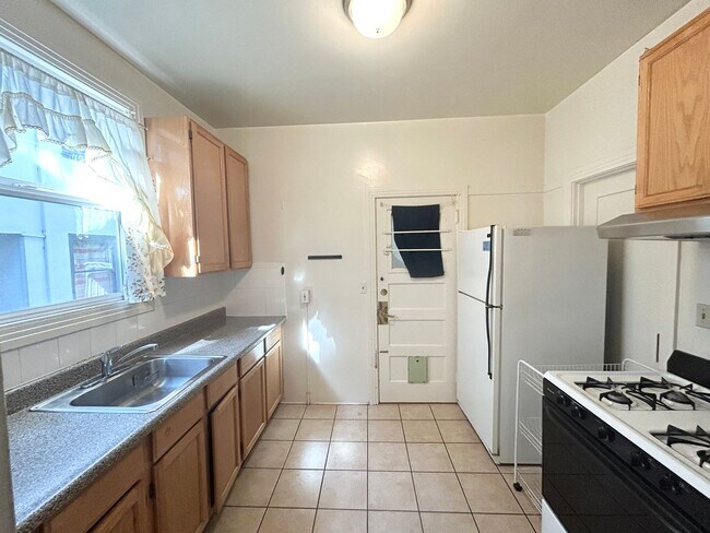 2718 College Ave Unit 2