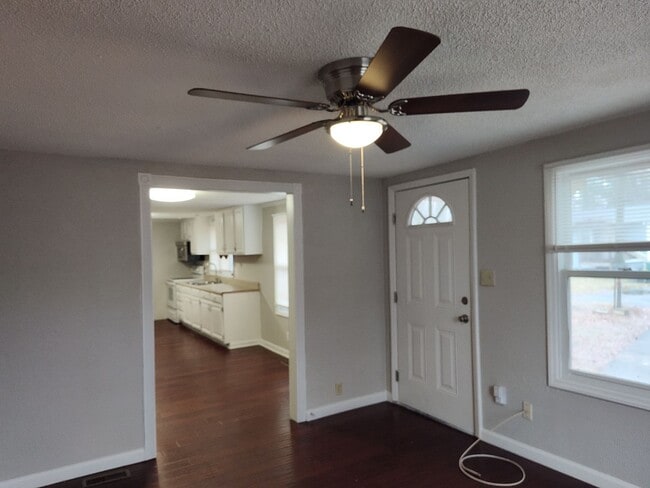 Photo - Move-in Ready duplex located in The Rockwell Park Community!