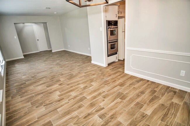 Building Photo - 1715 Capstan Rd