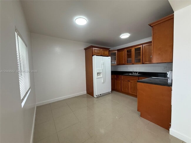 Photo - 1122 NW 32nd Ct Unit front