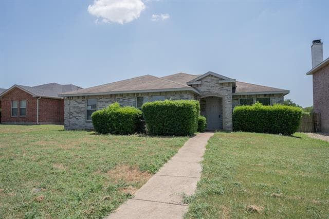 Building Photo - 1420 Bumble Bee Dr