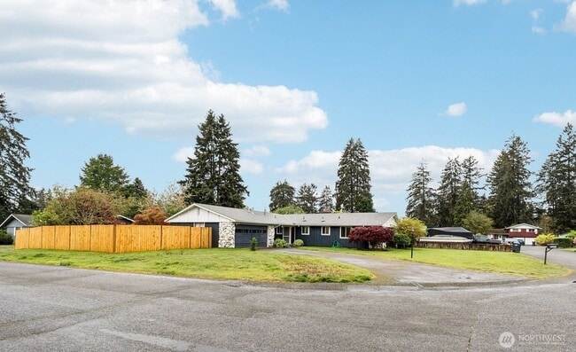 Photo - 6202 84th St SW
